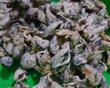 Foto langkah ke 1 dari resep Sate kerang & sate telur puyuh ala fe’ #pekaninspirasi.