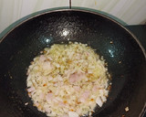 A picture of step 2 of Kanda Poha.