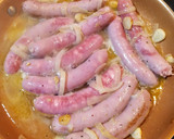 Foto del paso 3 de la receta: Salchichas frescas al vino