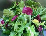 Hình bước làm 1 của món 🌱 Salad Rau Xanh Sốt Quýt Rắc Hành Phi