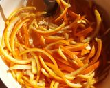 Foto del paso 2 de la receta: Cáscara de naranjas azucaradas