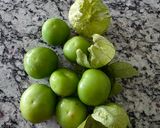 A picture of step 2 of Avocado & Tomatillo Salsa Verde.