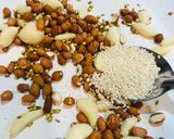 લસણ ની ચટણી (Garlic Chutney Recipe In Gujarati) રેસીપી સ્ટેપ2ફોટો