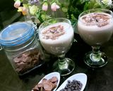 A picture of step 2 of Chocolate shake.