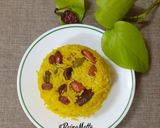 A picture of step 6 of Basanti Pulao.