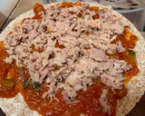 Foto del paso 2 de la receta: Pizza con tortita de trigo integral en freidora de aire