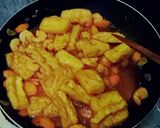 Foto langkah ke 6 dari resep Tahu Udang Masak Kecap.