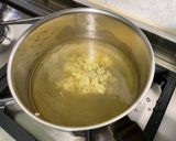 Une image de l'étape 11 de Poulet caramélisé au gingembre, champignons et carottes.