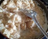 A picture of step 5 of Suji coconut balls.