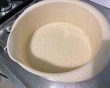 Une image de l'étape 4 de Cake ultra fondant aux poires et pétales de rose.