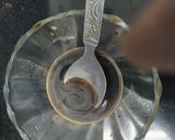 A picture of step 1 of Cashew coffee creamer cold coffee.