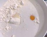 Hình bước làm 1 của món Bánh crepe sầu riêng
