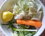 Foto langkah ke 1 dari resep Sayur Sop Makaroni.