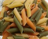 Foto del paso 1 de la receta: Fideos de color con manteca