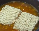 A picture of step 3 of Egg Maggi masala.