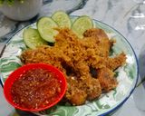 Foto langkah ke 10 dari resep Ayam Goreng Kremes.