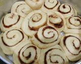 Foto langkah ke 4 dari resep Cinnamon Roll simple dan lembut.