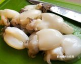 A picture of step 1 of Stir-Fried Baby Squid.