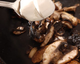 Foto del paso 1 de la receta: Pan con ajo y hongos