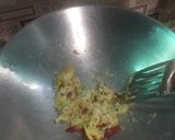 A picture of step 3 of Nasi Goreng Teri Medan.