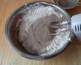 Foto langkah ke 3 dari resep Base Cake Ulang Tahun / Bolu Coklat Panggang.