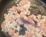 Foto del paso 2 de la receta: Pimientos rellenos de picada de cerdo y bechamel de queso