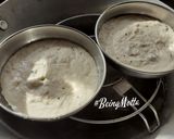 A picture of step 4 of Plate Rawa Idli.