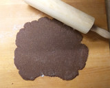 Foto del passaggio 4 della ricetta Biscotti integrali al cacao