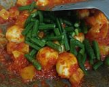 Foto langkah ke 4 dari resep Sambal goreng kentang telur.