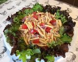 Une image de l'étape 9 de Salade de pâtes aux tomates,laitue tricolore et fleurs de ciboulette (sauce au melfor).