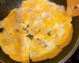 รูปขั้นตอนการทำที่ 2 ของ ไข่น้ำหรือซุปไข่ข้น Egg soup🍳🍲style by barbie👩🏼🍳