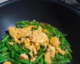 Foto langkah ke 2 dari resep Orak arik buncis telor.