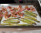 Foto del paso 2 de la receta: Chuletitas de cordero al horno con espárragos trigueros