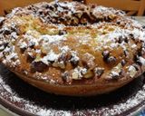 A picture of step 4 of Ring Cake with Walnuts and Dark Chocolate Shavings.