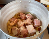 Foto del paso 3 de la receta: Oyakodon, Arroz con pollo y huevo (親子丼) / Comida Japonesa