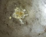 A picture of step 1 of Mix vegetable pasta.