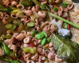 Foto langkah ke 8 dari resep Oseng Cumi Asin Pete.