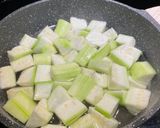 Hình bước làm 1 của món Canh mướp mồng tơi