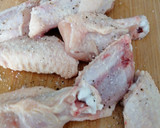 Foto del paso 1 de la receta: Alitas de pollo en salsa de tomate