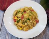 Foto langkah ke 6 dari resep Nasi Goreng Ala Solaria.