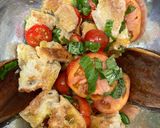 A picture of step 4 of Tomato and nectarine panzanella.