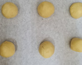 Foto del paso 2 de la receta: Galletas corazón de mermelada ❤️Heart shaped thumbprint cookies by Irum Zaidi from U. K. 🇬🇧