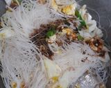 Foto langkah ke 5 dari resep 🍜 Bihun Goreng Ala Jesslyn Orlane.