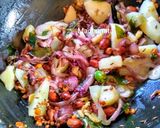 A picture of step 6 of Sabudana Upma.