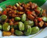 Foto langkah ke 7 dari resep Orek tempe pete yahut.