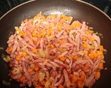 Foto del paso 2 de la receta: Arroz con jamón y bacon