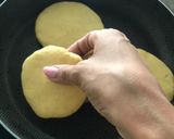 Foto del paso 2 de la receta: Arepa reina pepiada con masa de maíz