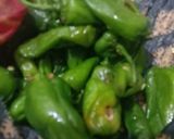 A picture of step 4 of Chatkhareydaar Mirchi Achar.