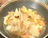 Gambar langkah 3 resipi 👩‍🍳Cendawan Tiram & Bayam Tumis Air.