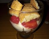 Foto del paso 4 de la receta: Trifle de crema, dulce de leche y frutillas💝💝🎉🎉